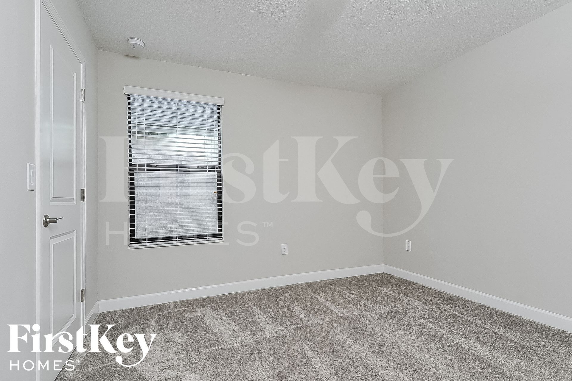 Building Photo - 9823 Ivory Dr