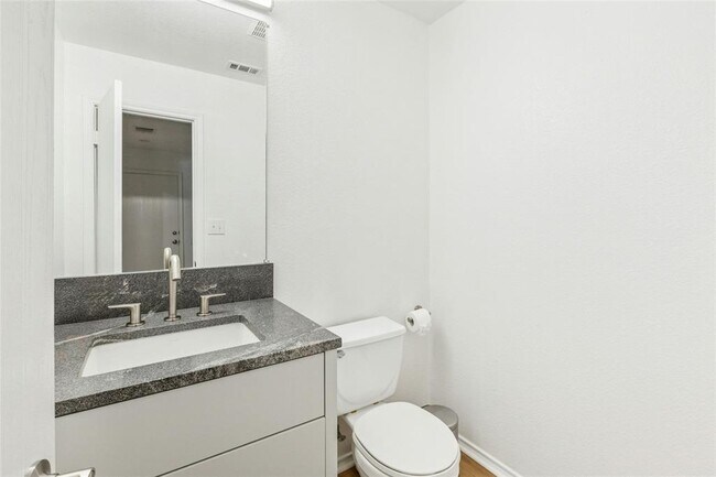 Building Photo - 11208 Midbury Ct