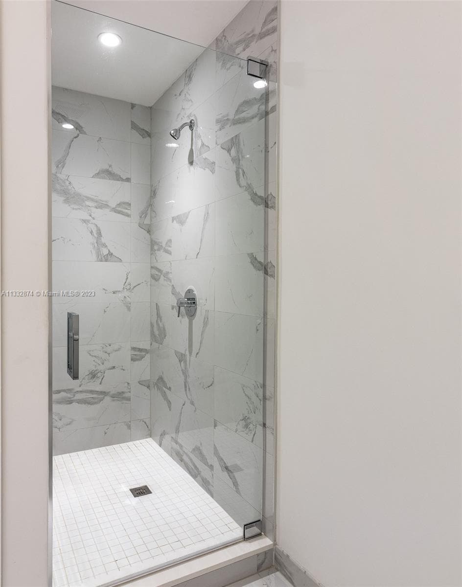 Building Photo - 851 NE 1st Ave