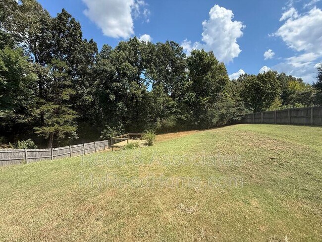 Building Photo - 130 Oaks Edge Dr