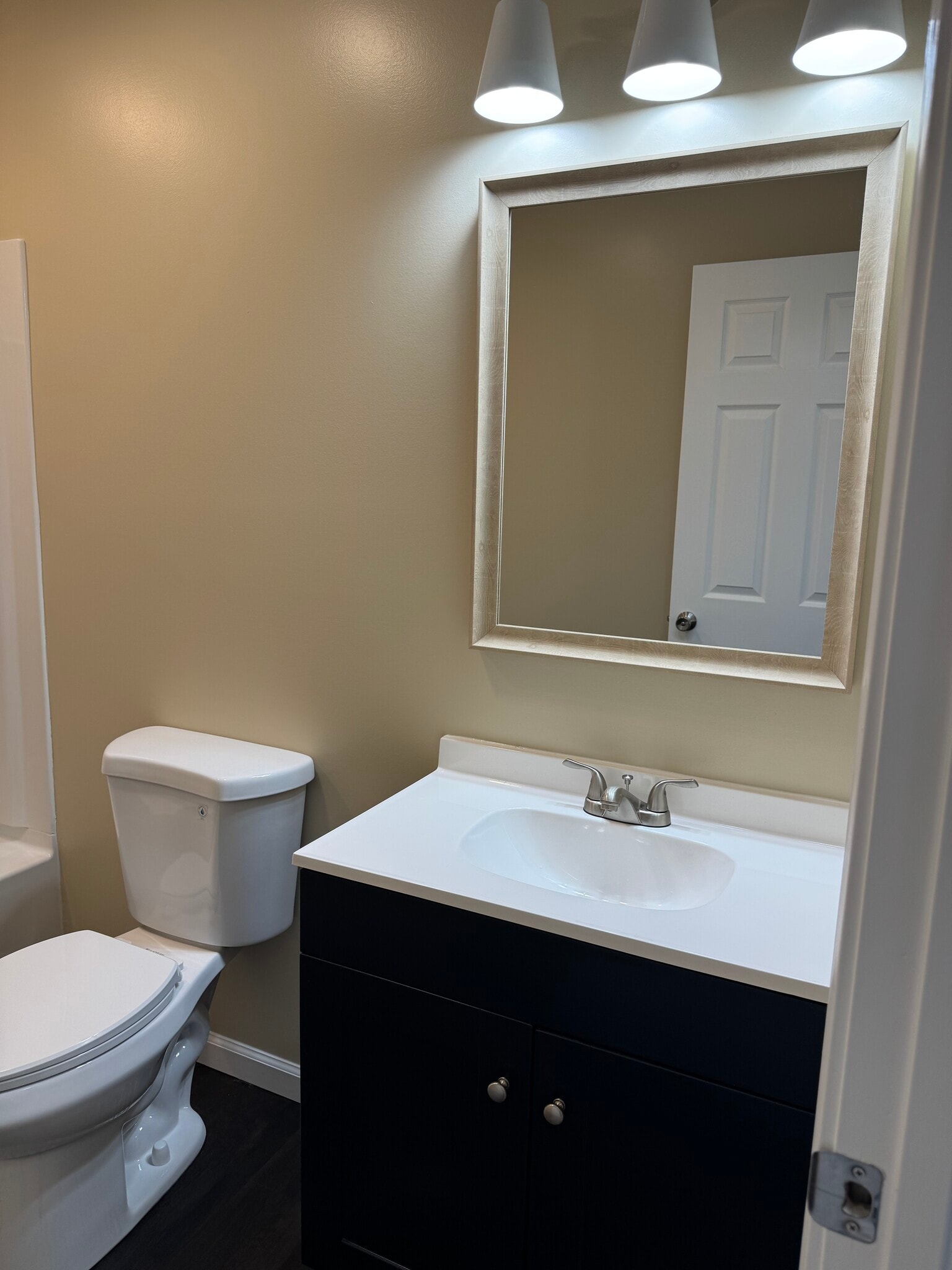 Building Photo - 138 Cherry Ln