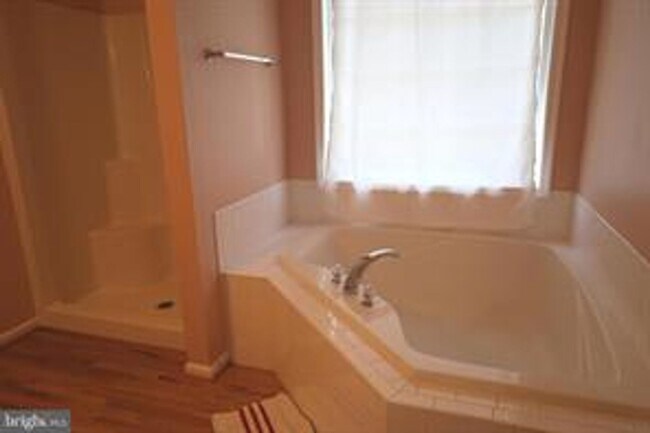 Building Photo - 10222 Stagecoach Dr