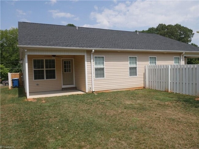 Building Photo - 835 Garner St