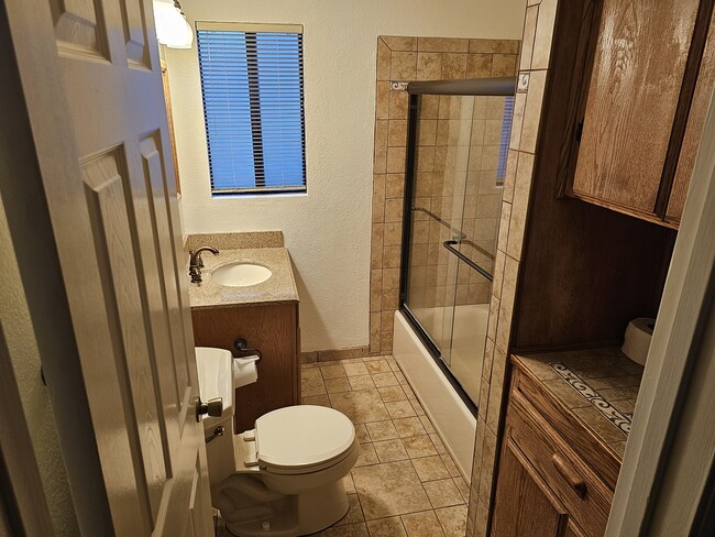 Bathroom - 22909 Broadwell Ave