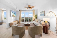 Building Photo - 605 Kemp St