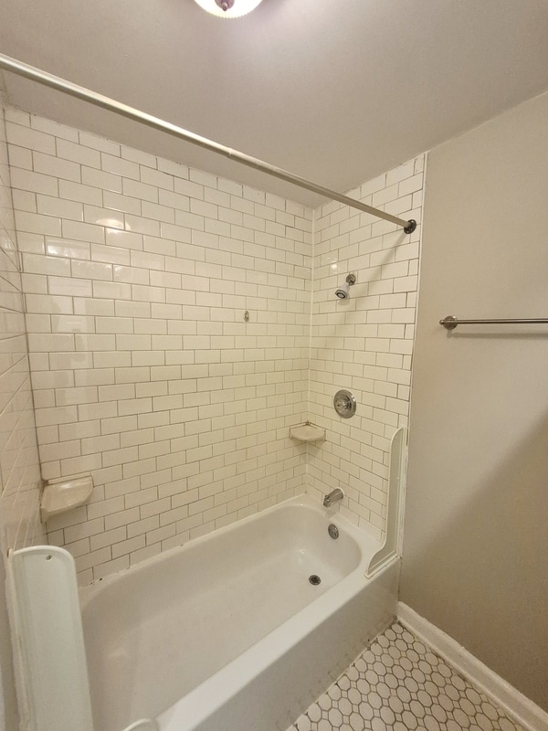 Building Photo - 3209 3rd Ave