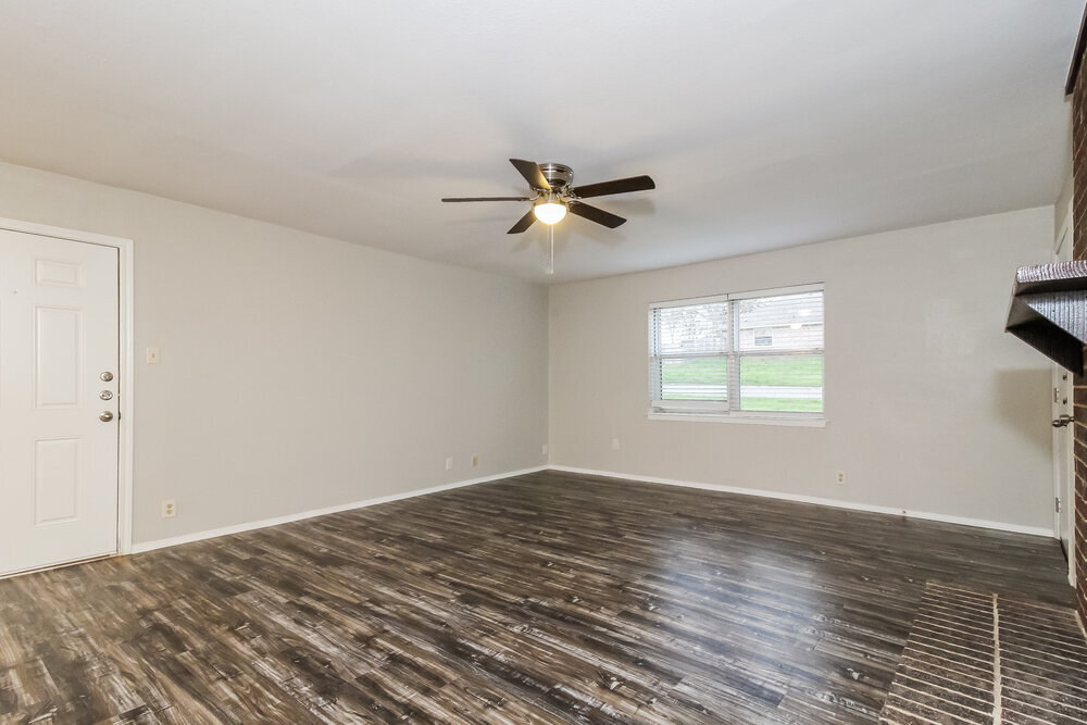 Building Photo - 1008 Autumn Oak Dr