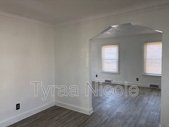 Building Photo - 14100 Winthrop St