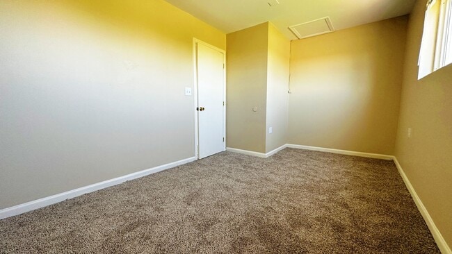 Building Photo - Quiet Guest House 2 Bed 1 Bath in the Coun...