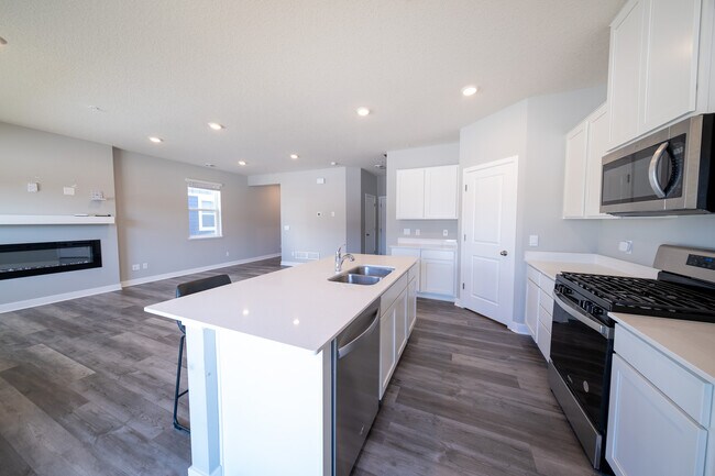 Building Photo - 17073 Dysart Pl