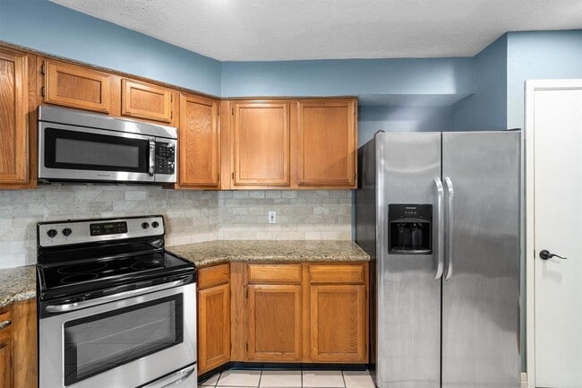 Building Photo - 2790 Wood Hollow Dr