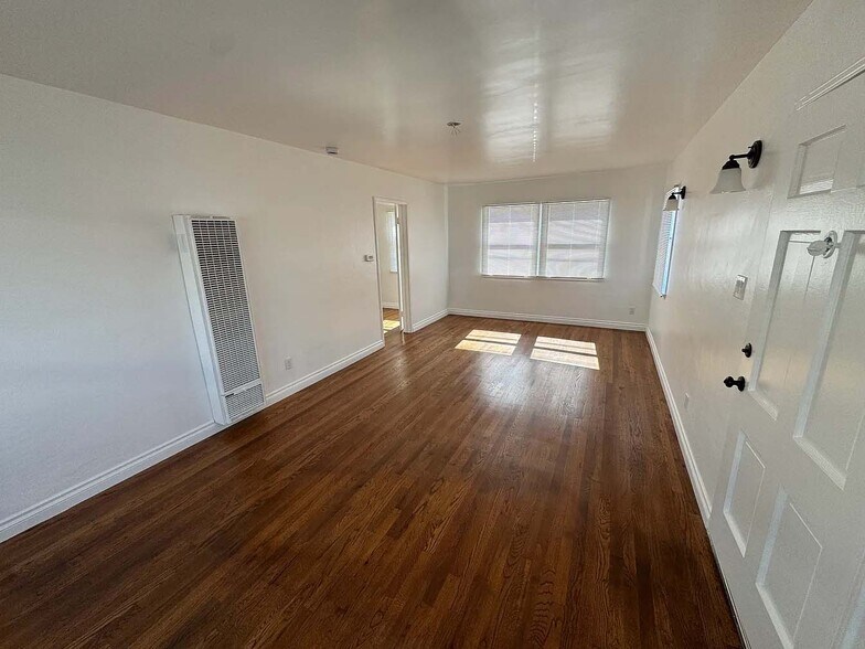 Building Photo - 25630 Lucille Ave