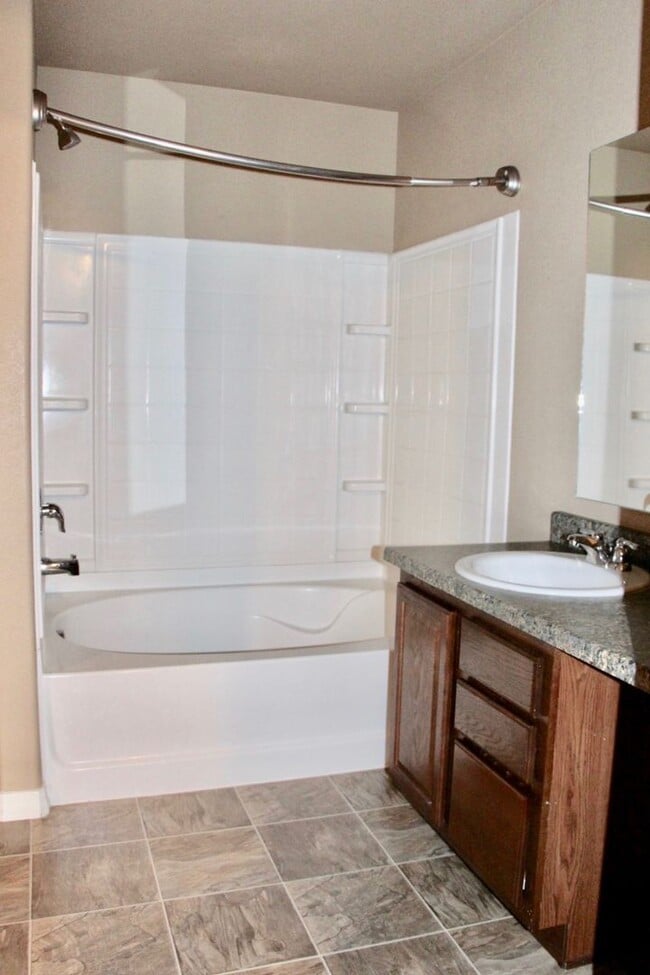 Building Photo - Well Cared For 3 bed/2.5 Bath Home in Security - Widefield