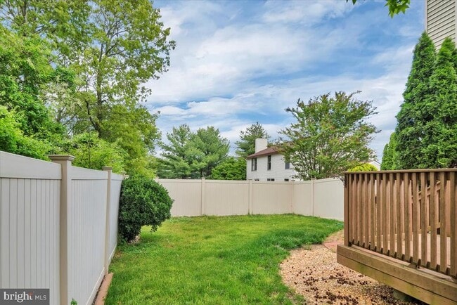 Building Photo - 518 Demoss Ct