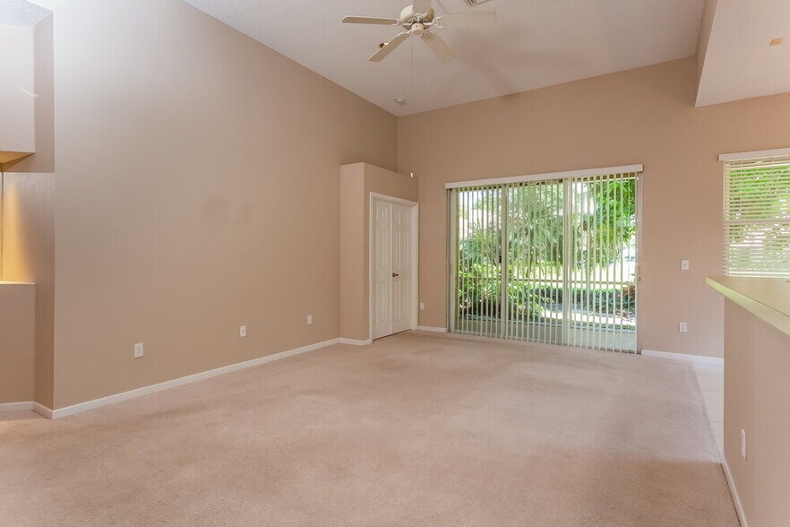 Building Photo - 13542 Weyburne Dr