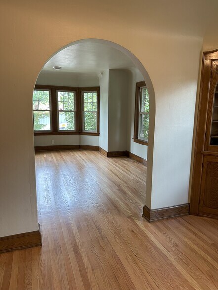 Living Room - 6615 W Bluemound Rd