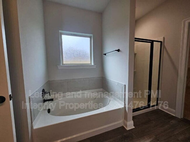 Building Photo - 26063 Purdy Ave