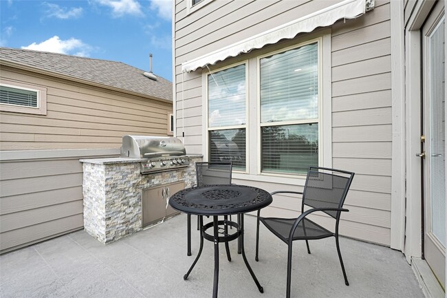 Building Photo - 1909 Monaco Memorial Ln