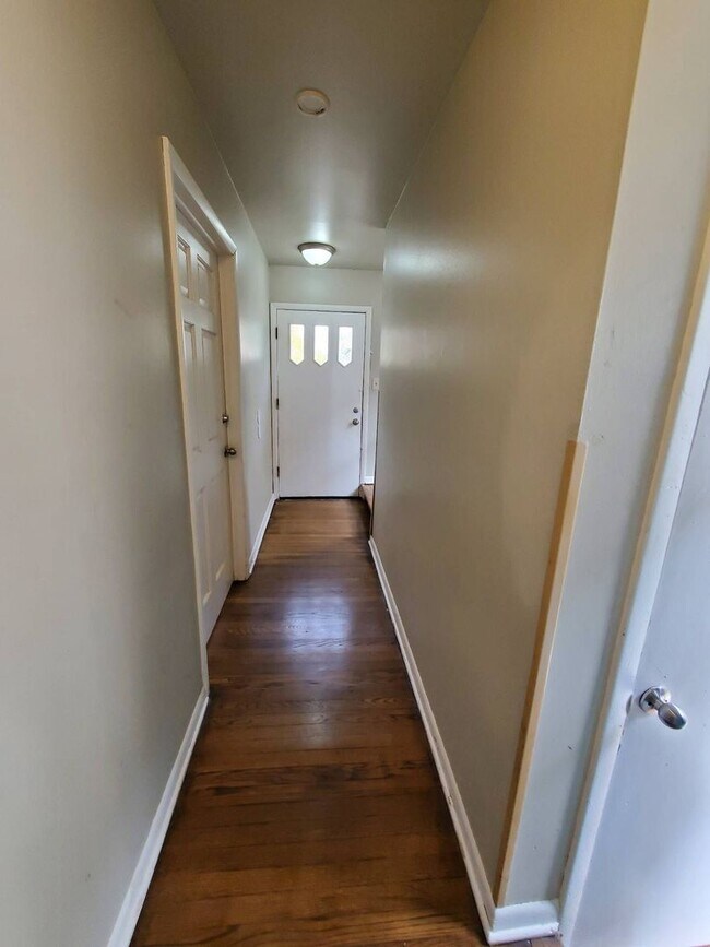 Building Photo - 8129 W Villard Ave