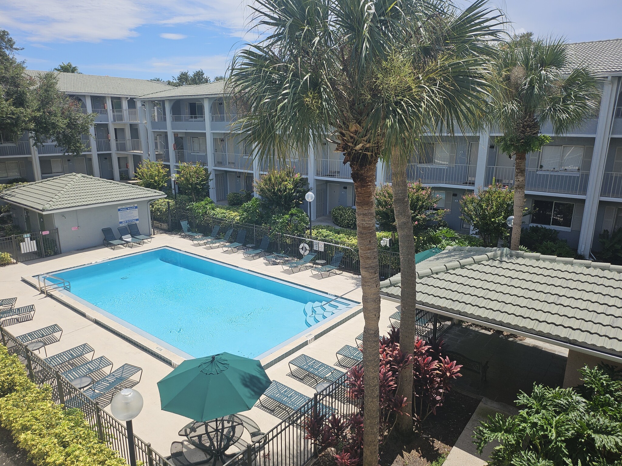 Building Photo - 131 Water Front Way