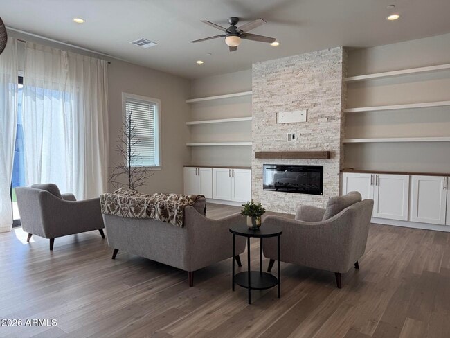 Building Photo - 8736 E Joshua Tree Ln