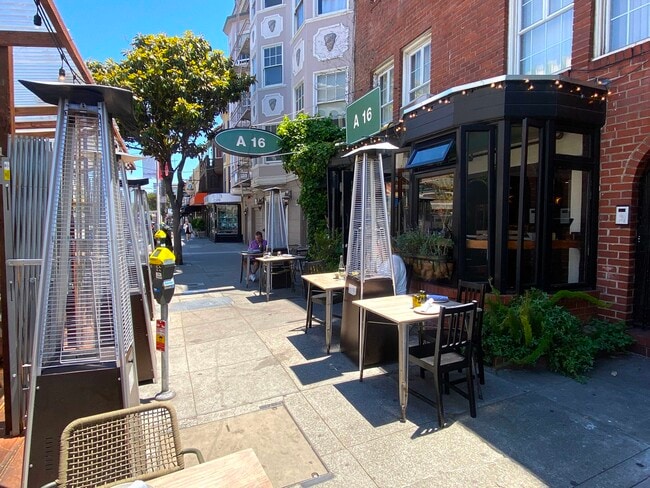 Building Photo - 1738 Lombard St