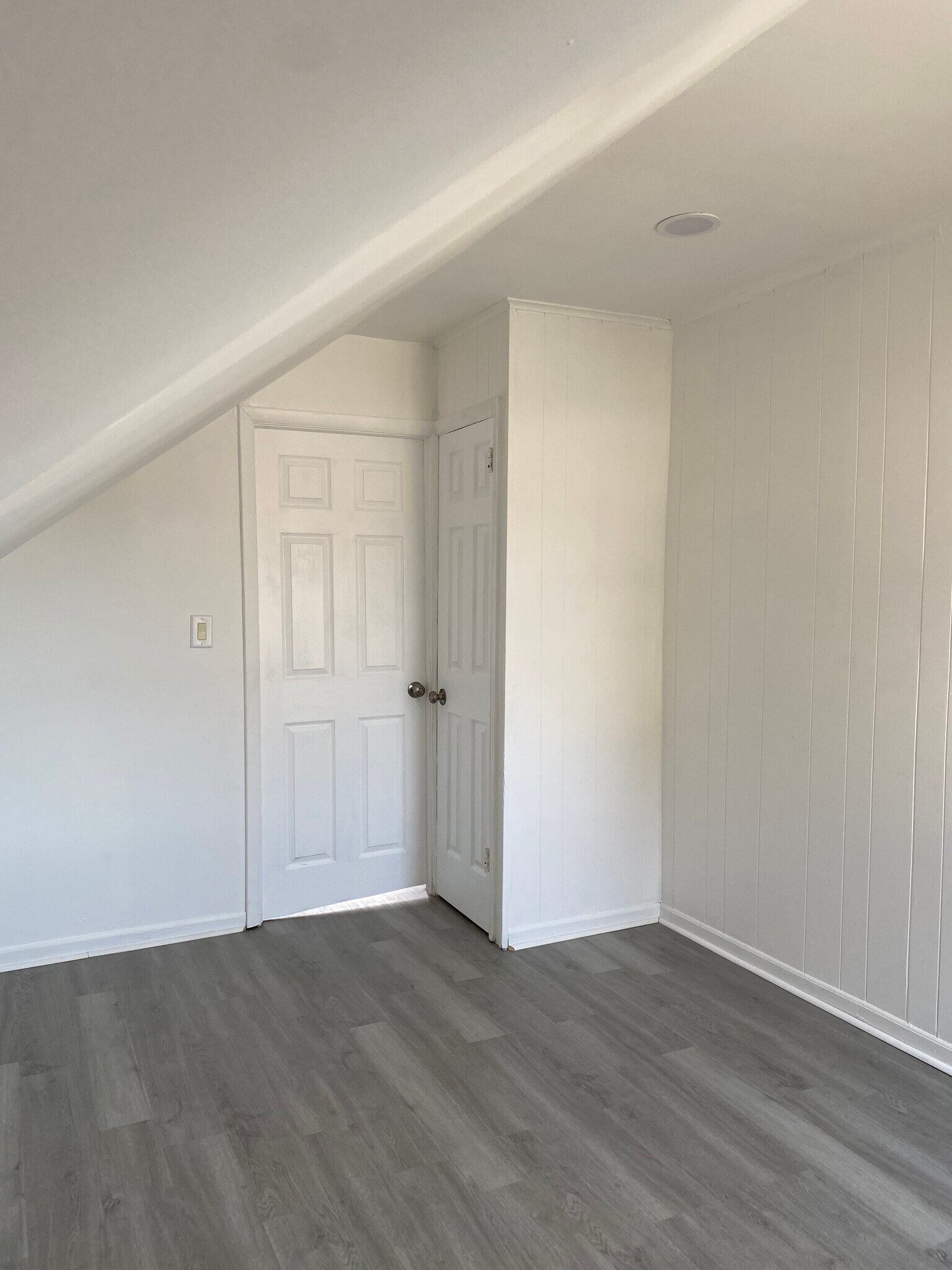 Building Photo - 56 Charles St