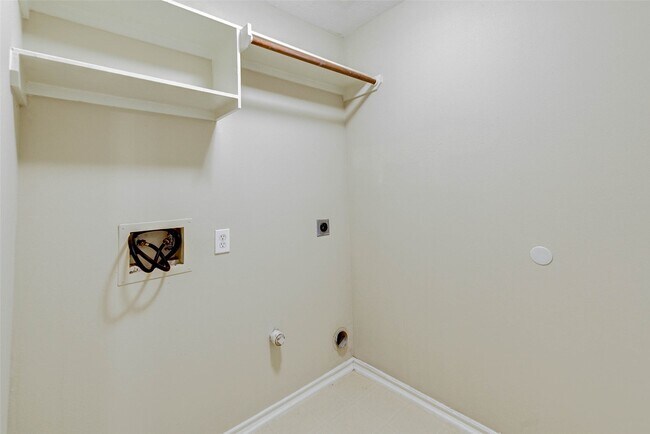 Building Photo - 5207 Flax Bourton St
