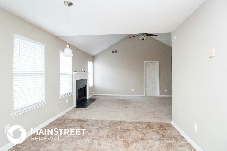 Building Photo - 7522 Clear Creek Approach