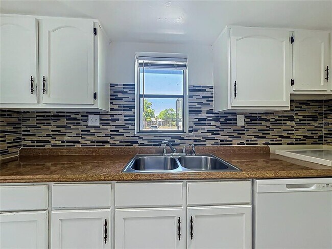 Building Photo - 2636 Lemon Tree Ln