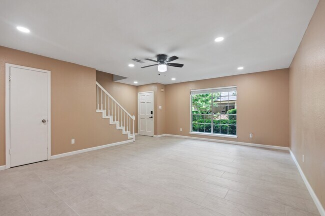 Building Photo - 6713 Biggs Ct