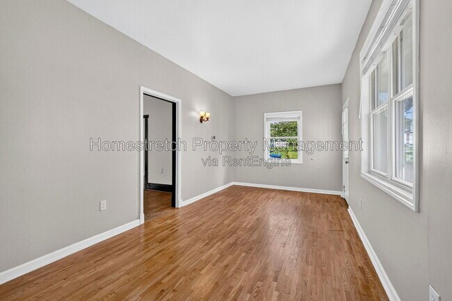 Building Photo - 6737 Fyler Ave