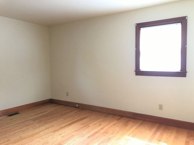 Building Photo - Everything you’ve been dreaming of is here...