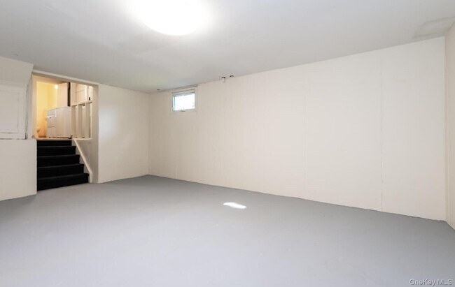 Building Photo - 53 East Dr