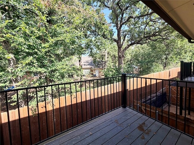 Building Photo - 1247 Dallas Dr