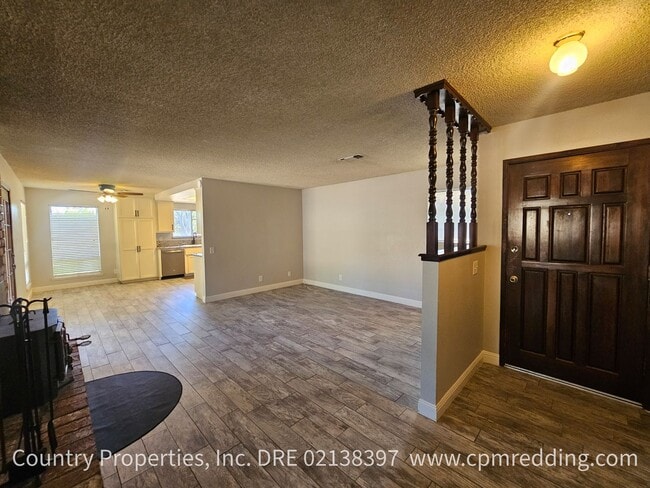 Building Photo - Updated Home on 1.84 Acres with Horse Possibility Available Now!