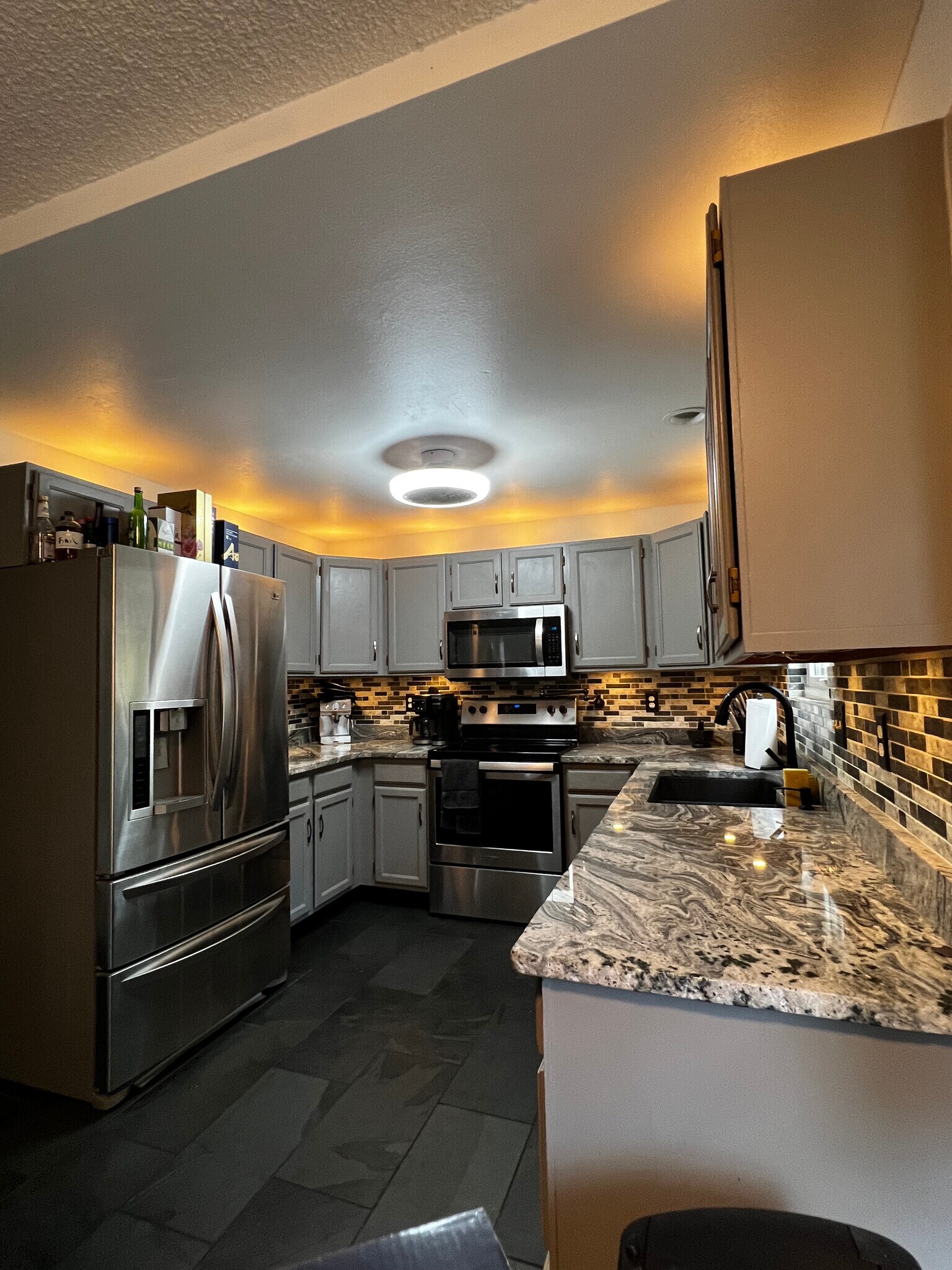 Building Photo - 6735 Glade Park Dr