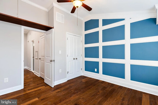 Building Photo - 411 S Duncan St