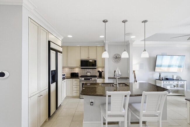 Building Photo - 9123 Strada Pl