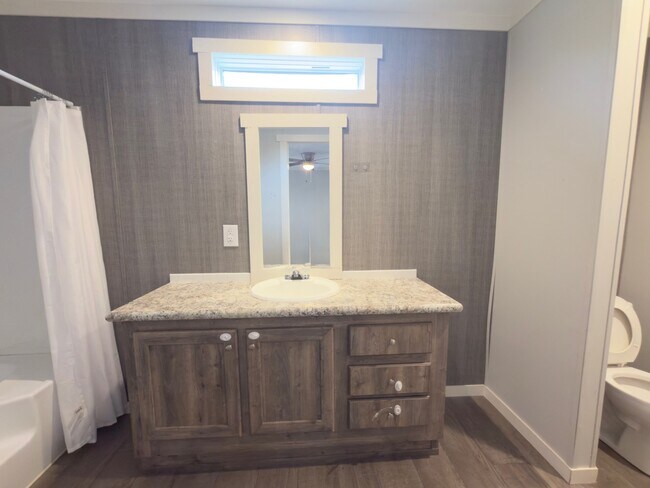 Building Photo - 102 Rd 5118