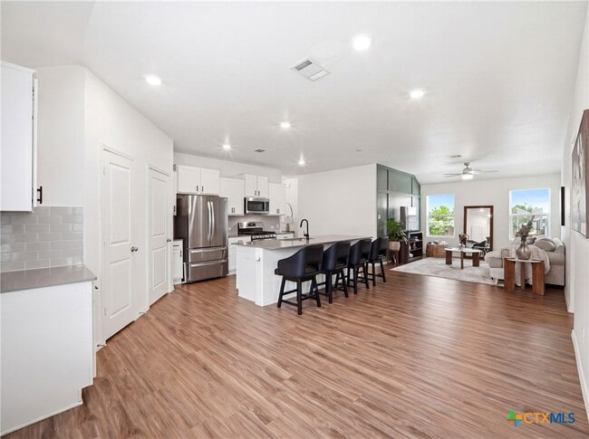 Building Photo - 21412 Wilmiller Ln
