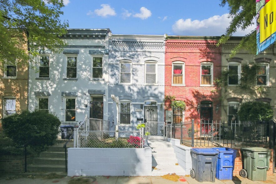 Primary Photo - 1110 3rd St NE