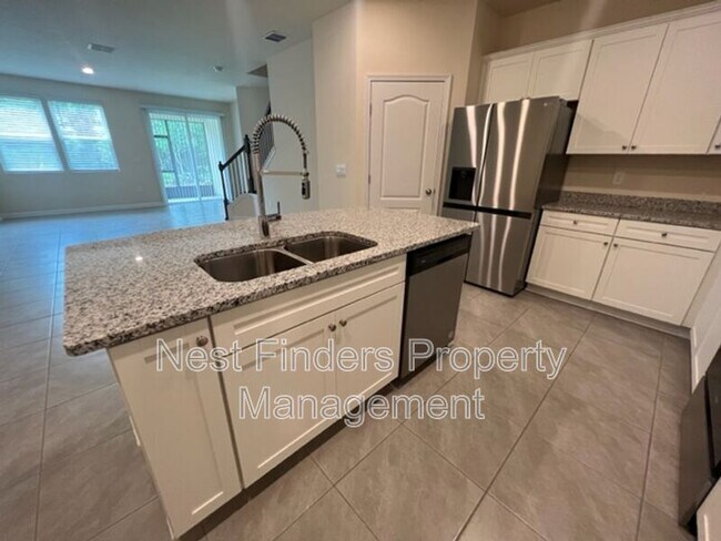 Building Photo - 268 Pasadena Dr