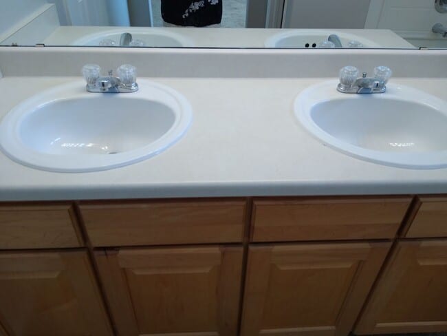 Building Photo - Gorgeous 2 Story 3 Bedroom 2.5 Baths in Da...