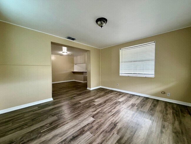 Building Photo - 1809 Richter Ln