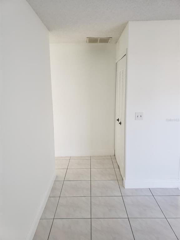 Building Photo - 7910 Glen Abbey Cir