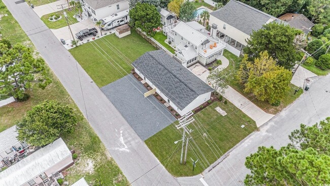 Building Photo - 1911 Madison Dr