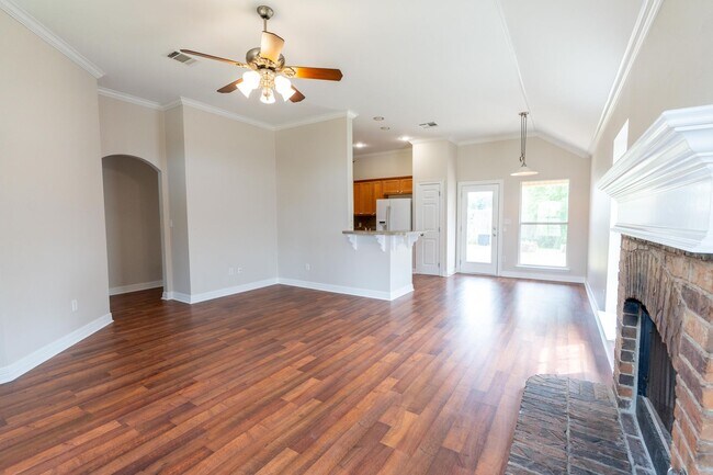 Building Photo - 369 Gaston Ln