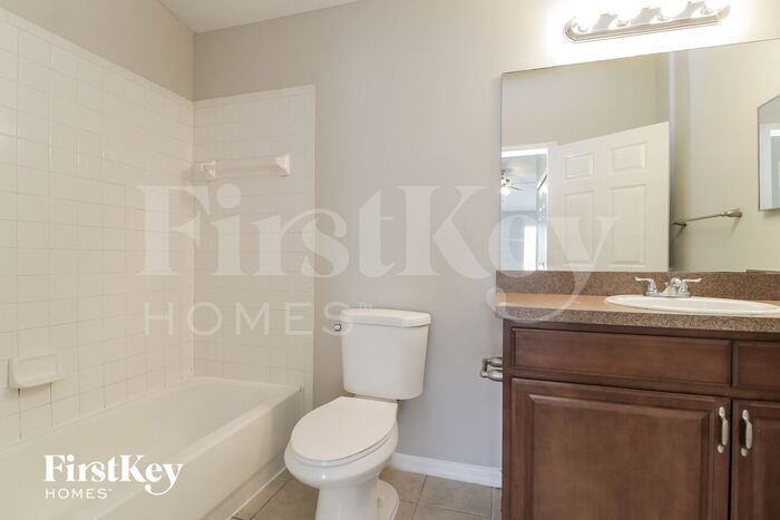 Building Photo - 6564 Viewpoint Ct