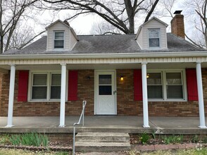 Building Photo - 501 S Fruitridge Ave